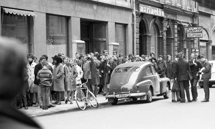 STOCKHOLM 1962. MELODIRADION 1962 Photo series Photo report Signs Volvo Friends sites: STOCKHOLM; SWEDEN Stockholm Sweden sp_sw x5600x *** STOCKHOLM 1962 MELODIRADION 1962 Photo series Photo report Signs Volvo Friends sites STOCKHOLM SWEDEN Stockholm Sweden sp sw x5600x  Copyright: xBERTILxS-SONxABERGxBAx QUEUE THE TOP TEN RADIO PROGRAM