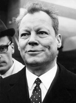 Original caption... WILLY BRANDT HERE Mr. Willy Brandt, the West German Foreign Minister, pictured on his arrival at Nortnolt Raf station today for the start of his two-day talks with British Government Ministers. Note CD83 Skratgropar Minister of Foreign Affairs persons: Willy Brandt sites: GREAT BRITAIN ;GERMANY* sp_sw x5600x *** Original caption WILLY BRANDT HERE Mr Willy Brandt, the West German Foreign Minister, pictured on his arrival at Nortnolt Raf station today for the start of his two day talks with British Government Ministers Note CD83 Skratgropar Minister of Foreign Affairs persons Willy Brandt sites GREAT BRITAIN GERMANY sp sw x5600x  Copyright: xXxXxXx BRANDT, WILLY