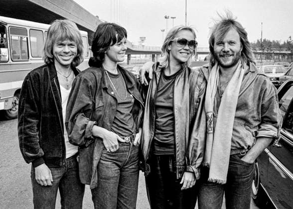 STOCKHOLM 1979-10-09 The band members of the Swedish pop group Abba from left Bjorn Ulvaeus, Anni-Frid Lyngstad, Agnetha Faltskog and Benny Andersson in a group photo as they arrives at Arlanda airport in Stockholm Sweden on October 9, 1979 after the tour in North America. Stockholm Sverige ttexport xx *** STOCKHOLM 1979 10 09 The band members of the Swedish pop group Abba from left Bjorn Ulvaeus, Anni Frid Lyngstad, Agnetha Faltskog and Benny Andersson in a group photo as they arrives at Arlanda airport in Stockholm Sweden on October 9, 1979 after the tour in North America Stockholm Sverige ttexport xx  Copyright: xOllexWester EXP TTx ABBA 1979 ARRIVES TO SWEDEN