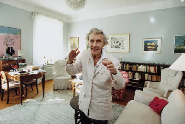 SCANPIX SWEDEN, 1996-10-03. Astrid Lindgren. I det egna hemmet. Vardagsrum arbetsrum. x30092x *** SCANPIX SWEDEN, 1996 10 03 Astrid Lindgren In her own home Living room Study x30092x  Copyright: xBjörnxLarssonxAsk TTx 30092