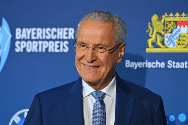 Joachim HERRMANN (Innenminister Bayern). Einzelbild,angeschnittenes Einzelmotiv,Portraet,Portrait,Porträt. Bayerischer Sportpreis 2024 in der BMW Welt, Roter Teppich,Red Carpet am 12.10.2024.