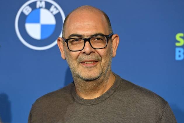 Hannes RINGLSTETTER (Kabarettist), Einzelbild,angeschnittenes Einzelmotiv,Portraet,Portrait,Porträt. Bayerischer Sportpreis 2024 in der BMW Welt, Roter Teppich,Red Carpet am 12.10.2024.