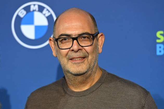 Hannes RINGLSTETTER (Kabarettist), Einzelbild,angeschnittenes Einzelmotiv,Portraet,Portrait,Porträt. Bayerischer Sportpreis 2024 in der BMW Welt, Roter Teppich,Red Carpet am 12.10.2024.