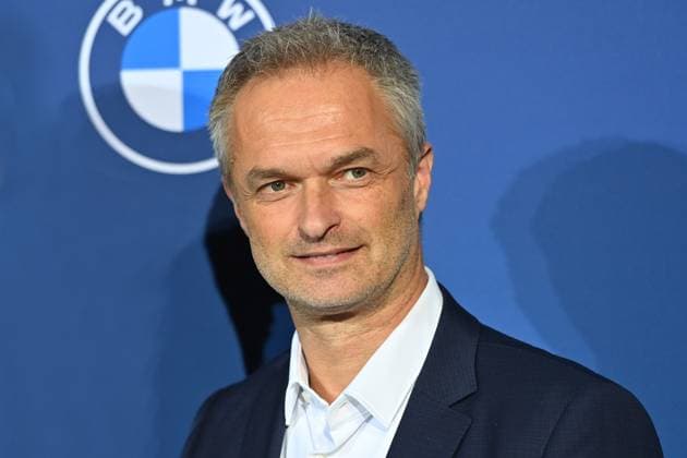 Christian Wueck (Trainer Fraeun Nationalmannschaft), Einzelbild,angeschnittenes Einzelmotiv,Portraet,Portrait,Porträt. Bayerischer Sportpreis 2024 in der BMW Welt, Roter Teppich,Red Carpet am 12.10.2024.