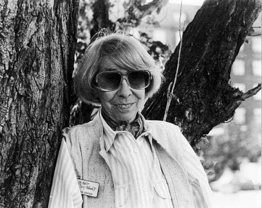 GÖTEBORG 1987-08-28. Författarinnan till Mumintrollen Tove Jansson i samband med Bokmässan. *** Local Caption *** GP GÖTEBORG SVERIGE x2524x *** GOTHENBURG 1987 08 28 Tove Jansson, author of the Moomins, at the Book Fair Local Caption GP GOTHENBURG SWEDEN x2524x  Copyright: xKamerareportage TTx TOVE JANSSON