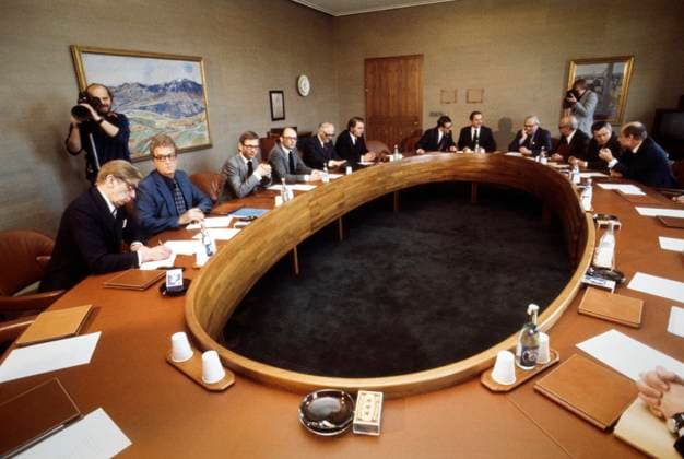 ARCHIVE 19760401. Political deliberations in the cabinet committee. From left Curt-Steffan Giesecke, Osborne Bartley, Ola Ullsten, Per Ahlmark, Nils G Asling, Thorbjörn Fälldin, Thage G Peterson, Olof Palme, Gunnar Sträng, Ingemund Bengtsson, Kjell-Olof Feldt, Krister Wickman. Sweden sp_sw x5600x *** ARCHIVE 19760401 Political deliberations in the cabinet committee From left Curt Steffan Giesecke, Osborne Bartley, Ola Ullsten, Per Ahlmark, Nils G Asling, Thorbjörn Fälldin, Thage G Peterson, Olof Palme, Gunnar Sträng, Ingemund Bengtsson, Kjell Olof Feldt, Krister Wickman Sweden sp sw x5600x  Copyright: xSVTxBildx STATE COUNCIL PREPARATION