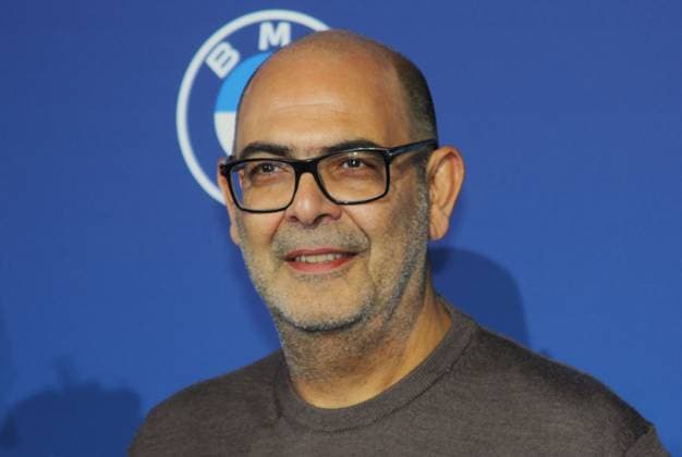 Bayerischer Sportpreis 2024 in der BMW Welt in München. Hannes Ringlstetter ist ein deutscher Kabarettist, Komiker, Musiker, Schauspieler, TV-Moderator und Buchautor