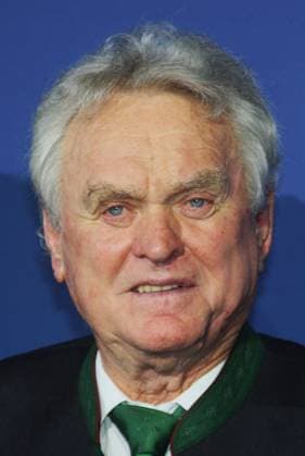 Bayerischer Sportpreis 2024 in der BMW Welt in München. Sepp Maier ist ein ehemaliger deutscher Fussball-Torhüter und Torwart-Trainer. Er war bis September 2024 mit 709 Pflichtspielen Rekordspieler des FC Bayern München, für den er 17 Jahre lang spielte