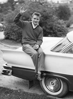 PHOTO DATE UNKNOWN. Without caption. Note. Little Gerhard Note. Little Gerhard, eg. Karl-Gerhard Lundkvist, b. 1934, Swedish rock singer. Sweaters V-neck sweater Idols CD599 persons: KARL-GERHARD LUNDKVIST sites: SWEDEN Sweden sp_sw x5600x *** PHOTO DATE UNKNOWN Without caption Note Little Gerhard Note Little Gerhard, eg Karl Gerhard Lundkvist, b 1934, Swedish rock singer Sweaters V neck sweater Idols CD599 persons KARL GERHARD LUNDKVIST sites SWEDEN Sweden sp sw x5600x  Copyright: xx LITTLE GERHARD