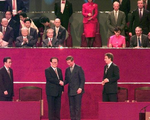 Kinas president Jiang Zemin har tagit över ledningen av Hongkong. Storbritaniens prins Charles och premiärminister Tony Blair lämnade över efter 156 ar av brittiskt styre. HONGKONG Hongkong x61x *** Chinese President Jiang Zemin has taken over the leadership of Hong Kong Britains Prince Charles and Prime Minister Tony Blair handed over after 156 years of British rule HONG KONG Hong Kong x61x  Copyright: xTommyxSvenssonx