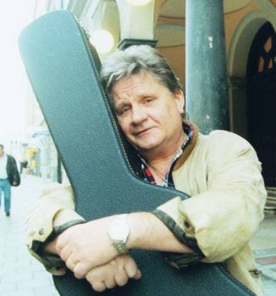 1997-10-06 KARL-GERHARD LUNDKVIST, ALIAS LITTLE GERHARD. FOTO WEINE LEXIUS CODE 32 COPYRIGHT SCANPIX SWEDEN x32x *** 1997 10 06 KARL GERHARD LUNDKVIST, ALIAS LITTLE GERHARD PHOTO WEINE LEXIUS CODE 32 COPYRIGHT SCANPIX SWEDEN x32x  Copyright: xWeinexLexiusx LITTE GERHARD