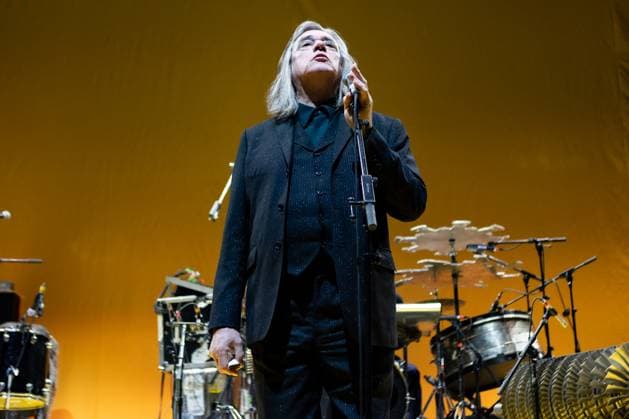Bilder des Jahres 2024, Entertainment 10 Oktober Entertainment Themen der Woche KW41 Entertainment Bilder des Tages Einstürzende Neubauten live in Oslo, Norway Oslo, Norway. 13th, October 2024. The German experimental music group Einstürzende Neubauten performs a live concert at Sentrum Scene in Oslo. Here singer and artist Blixa Bargeld is seen live on stage. Norway, Oslo  Copyright: xGonzalesxPhoto Per-OttoxOppix