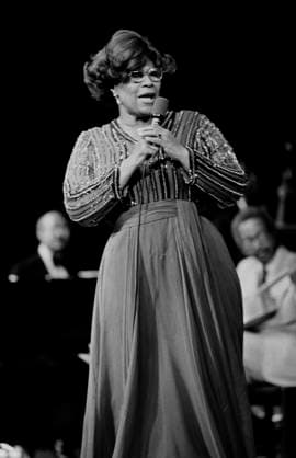 STOCKHOLM 1975-10-14 Ella Fitzgerald, jazzsangerska, ger konsert i Stockholms konserthus STOCKHOLM SVERIGE x26x *** STOCKHOLM 1975 10 14 Ella Fitzgerald, jazz singer, gives concert in Stockholm Concert Hall STOCKHOLM SWEDEN x26x  Copyright: xPerxKagrell EXP TTx ELLA FITZGERALD