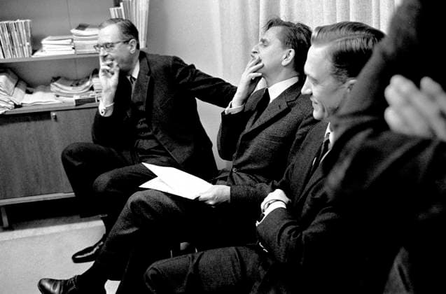 STOCKHOLM 1966-01-07. Olof Palme (2nd frv), Minister of Communications, visits Sweden s Radio. Stockholm Sweden x5600x *** STOCKHOLM 1966 01 07 Olof Palme 2nd frv , Minister of Communications, visits Sweden s Radio Stockholm Sweden x5600x  Copyright: xBo-AjexMellin SVTx PALME VISITS SWEDEN S RADIO