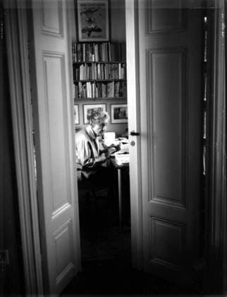 Astrid Lindgren, barnbokförfattarinna, fyller 90 ar den 14 november. Hennes böcker läses och älskas av barn över hela världen och är översatta till ett 70-tal sprak. STOCKHOLM SVERIGE x75498x *** Astrid Lindgren, childrens author, turns 90 on November 14 Her books are read and loved by children all over the world and have been translated into more than 70 languages STOCKHOLM SWEDEN x75498x  Copyright: xJontexWentzelx