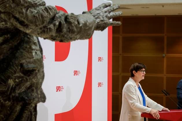 News Themen der Woche KW42 News Bilder des Tages Saskia Esken, Bundesvorsitzende der SPD, aufgenommen im Rahmen einer Pressekonferenz im Willy-Brandt-Haus in Berlin, 14.10.2024. Berlin Deutschland *** Saskia Esken, Federal Chairwoman of the SPD, at a press conference at Willy Brandt Haus in Berlin, 14 10 2024 Berlin Germany Copyright: xKiraxHofmannx