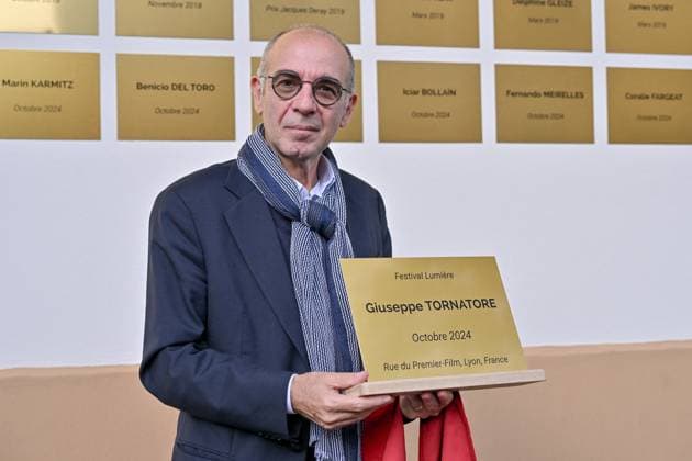 16th Lumiere Film Festival Giuseppe Tornatore Tribute Giuseppe Tornatore unveils a commemorative plate in his honor during the 16th Lumiere Film Festival in Lyon, France on October 14, 2024. Photo by Julien Reynaud APS-Medias ABACAPRESS.COM Lyon France  Copyright: xReynaudxJulien APS-Medias ABACAx