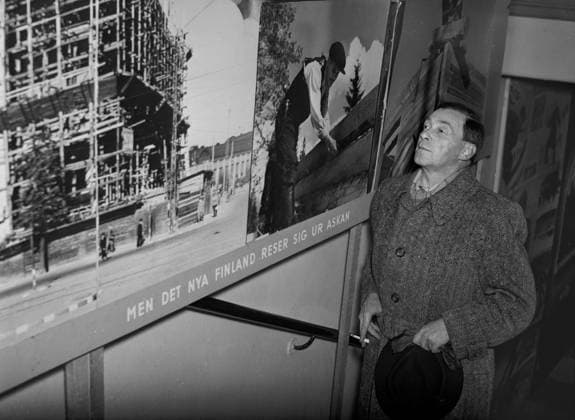 Finske arkitektprofessor Alvar Aalto. November 1942 *** Local Caption *** GP KAMERAREPORTAGE Människor , Män x2524x *** Finnish architecture professor Alvar Aalto November 1942 Local Caption GP KAMERAREPORTAGE People , Men x2524x  Copyright: xKamerareportage TTx