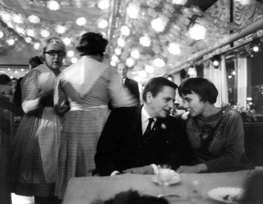 Olof Palme, politiker (S) Sverige statsminister. Lisbeth Palme, psykolog barnpsykolog Sverige. Sveriges nye statsminister Olof Palme och fru Lisbeth Palme pa den fest som anordnades pa Solliden pa Skansen efter att han svurits in. 1969-10-01 (c) SIMONSSON ULF Aftonbladet IBL * * * EXPRESSEN OUT * * * AFTONBLADET 5600 Stockholm Sverige politik sp_sw x2512x *** Olof Palme, politician S Sweden Prime Minister Lisbeth Palme, psychologist child psychologist Sweden Swedens new Prime Minister Olof Palme and wife Lisbeth Palme at the party organized at Solliden on Skansen after he was sworn in 1969 10 01 c SIMONSSON ULF Aftonbladet IBL EXPRESSEN OUT AFTONBLADET 5600 Stockholm Sweden politics sp sw x2512x  Copyright: xSIMONSSONxULF Aftonbladet TTx Lisbeth Palme och Olof Palme