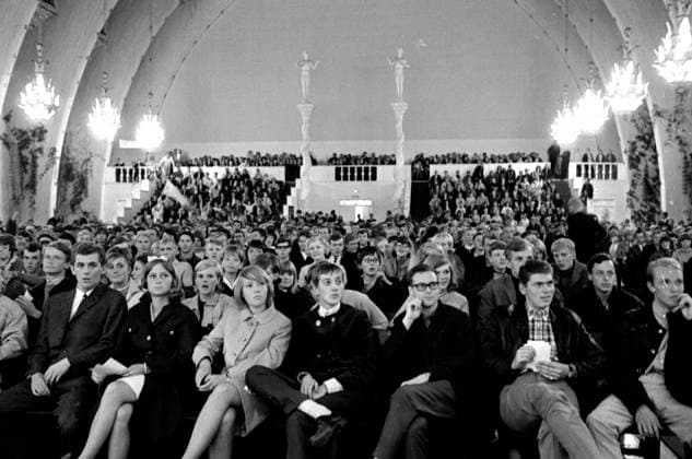 GÖTEBORG 1964-08-17. Popgruppen Tages - här blir de Västkustens Beatles i Konserthallen pa Liseberg. *** Local Caption *** GT - Blad 238 GÖTEBORG SVERIGE x2524x *** GÖTEBORG 1964 08 17 Pop group Tages here they become the West Coast Beatles in the Concert Hall at Liseberg Local Caption GT Blad 238 GÖTEBORG SVERIGE x2524x  Copyright: xKamerareportage TTx PUBLIK PA LISEBERG