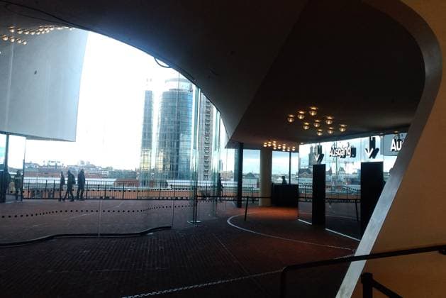 Elbphilharmonie Aussichtsplattform Plaza in Hamburg Elbphilharmonie Aussichtsplattform Plaza