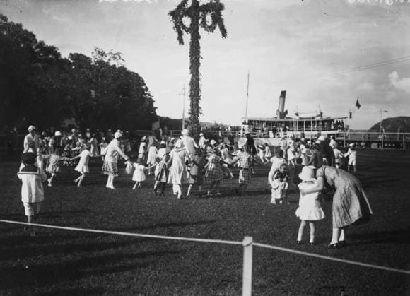 Göteborg 1926-06-23 Midsommar fest pa Brattön *** Local Caption *** KAMERAREPORTAGE x2524x *** Gothenburg 1926 06 23 Midsummer party on Brattön Local Caption CAMERA REPORT x2524x  Copyright: xKamerareportage TTx