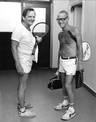 Olof Palme, politiker (S), statsminister Sverige. Harry Schein, företagsledare, författare och debattör. Olof Palme spelar tennis mot Harry Schein, det är första matchen efter valsegern och Schein vann lätt med 6- 3. 1982-09-21 (c) NYMAN KRISTER Aftonbladet IBL Bildbyra * * * EXPRESSEN OUT * * * AFTONBLADET 4430 Stockholm Sverige x2512x *** Olof Palme, politician S , Prime Minister Sweden Harry Schein, business leader, author and debater Olof Palme plays tennis against Harry Schein, it is the first match after the election victory and Schein won easily with 6 3 1982 09 21 c NYMAN KRISTER Aftonbladet IBL Bildbyra EXPRESSEN OUT AFTONBLADET 4430 Stockholm Sweden x2512x  Copyright: xAftonbladet TTx Harry Schein