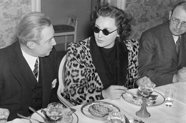 Orig. caption... FILM LUNCH FOR ZARAH LEANDER at Drottningholm s inn. Fr. v. Ufa s press manager from Berlin Mr. Opits, Zarah Leander and dr. Grassman. Note Sunglasses Prima Donna Sunglasses Leopard print Cutlery CD449 persons: ZARAH LEANDER;CARL OPITZ sites: STOCKHOLM;SWEDER;GERMANY* sp_sw x5600x *** Orig caption FILM LUNCH FOR ZARAH LEANDER at Drottningholm s inn Fr v Ufa s press manager from Berlin Mr Opits, Zarah Leander and dr Grassman Note Sunglasses Prima Donna Sunglasses Leopard print Cutlery CD449 persons ZARAH LEANDER CARL OPITZ sites STOCKHOLM SWEDER GERMANY sp sw x5600x  Copyright: xx ZARAH IN SWEDEN 1940