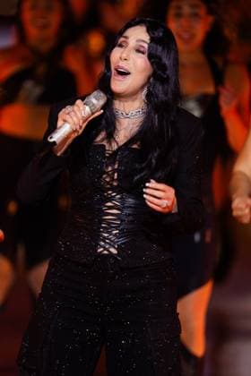 Singer Cher performed at the Victoria s Secret 2024 show in New York Singer Cher performed at the Victoria s Secret 2024 show in New York on 15 October 2024 wearing Messika jewelry She sported the sumptuous So Move Max necklace and bracelet from the Haute Joaillerie Midnight Sun collection, paired with Wild Moon earrings and a Desert Bloom ring Messika via Bestimage Singer Cher performed at the Victoria s Secret 2024 show in New York on 15 October 2024 wearing Messika jewellery She wore the sumptuous So Move Max necklace and bracelet from the Haute Joaillerie Midnight Sun collection, paired with Wild Moon earrings and a Desert Bloom ring New York Etats Unis  Copyright: xMessikaxviaxBestimagexMessikaxviaxBestimagex