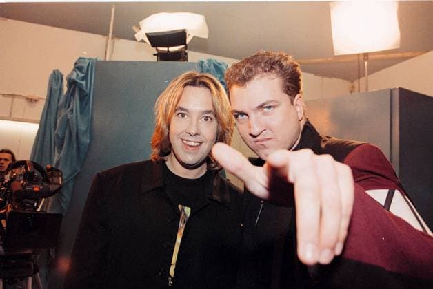 JONAS BERGGREN, MUSIKER SVERIGE ACE OF BASE, MED PER GESSLE, MUSIKER SVERIGE ROXETTE, UNDER MTV-GALAN I BERLIN 1994-11-24 (c) ALLARD LASSE Aftonbladet IBL Bildbyra * * * EXPRESSEN OUT * * * AFTONBLADET 2116 Berlin Germany svenska kändisar x2512x *** JONAS BERGGREN, MUSICIAN SWEDEN ACE OF BASE, WITH PER GESSLE, MUSICIAN SWEDEN ROXETTE, DURING THE MTV GALA IN BERLIN 1994 11 24 c ALLARD LASSE Aftonbladet IBL Bildbyra EXPRESSEN OUT AFTONBLADET 2116 Berlin Germany Swedish celebrities x2512x  Copyright: xLassexAllard Aftonbladet TTx