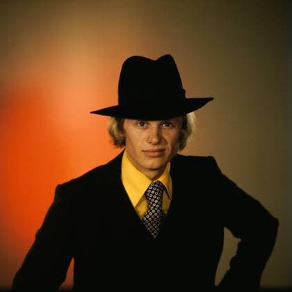 Jiri Korn (DDR-Besuch) Der tschechische Schauspieler, Stepptänzer und Sänger Jiri Korn (JiÅ™i Korn) beim Fotoshooting während eines Aufenthaltes in der DDR. Korn war in den 1970er und 80er Jahren regelmäßiger Gast in der Show Ein Kessel Buntes im Ost-Berliner Friedrichstadt-Palast, DDR frühe 1970er Jahre. Deutschland (DDR) Copyright: TassiloxLeher LEH_91020000143 Nur redaktionelle Nutzung Editorial usage only EDITORIAL USE ONLY