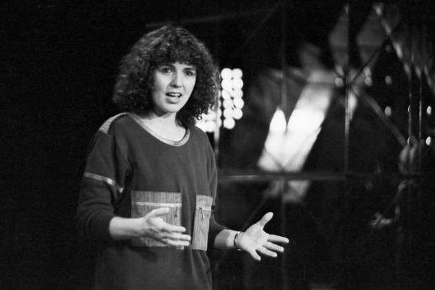 Monika Herz Die deutsche Schlagersängerin Monika Herz im Studio in Ost-Berlin (?), DDR um 1975. Ost-Berlin Deutschland (DDR) Copyright: TassiloxLeher LEH_91020000370 Nur redaktionelle Nutzung Editorial usage only EDITORIAL USE ONLY
