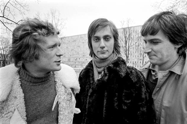 STOCKHOLM 29-11-1971. The members of the Oj gang. From left Brasse Brännström, actor, Lasse Hallström, film director, and Magnus Härenstam, actor and entertainer. Stockholm Sweden x5600x *** STOCKHOLM 29 11 1971 The members of the Oj gang From left Brasse Brännström, actor, Lasse Hallström, film director, and Magnus Härenstam, actor and entertainer Stockholm Sweden x5600x  Copyright: xBo-AjexMellin SVTx THE OJ GANG