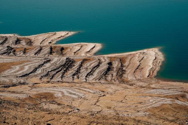 Creative Highlights World Salt formations on the shore of a lake in a desert landscape Dead Sea Region, South District, Israel CR_SLNQ241010-1557652-01