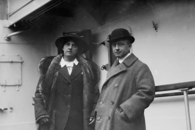 RECORD DATE NOT STATED Dr. Alexis Carrel and wife, 1914. Copyright:xHeritagexArt HeritagexImagesxBainxNewsxServicex IMAGO, ! ACHTUNG: AUFNAHMEDATUM GESCHÄTZT!  Copyright:HeritagexArt HeritagexImagesxBainxNewsxServicex IMAGO