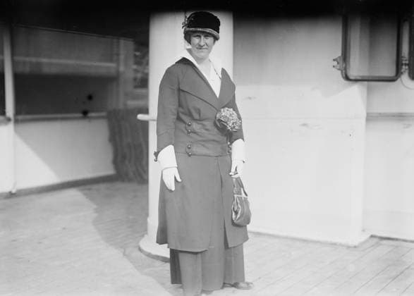 RECORD DATE NOT STATED Dr. Mary Crawford, 1914. Shows Dr. Mary Crawford of Brooklyn, New York who was part of a group of doctors who went to help at the American Ambulance Hospital in Paris during World War I. Copyright:xHeritagexArt HeritagexImagesxBainxNewsxServicex IMAGO, ! ACHTUNG: AUFNAHMEDATUM GESCHÄTZT!  Copyright:HeritagexArt HeritagexImagesxBainxNewsxServicex IMAGO