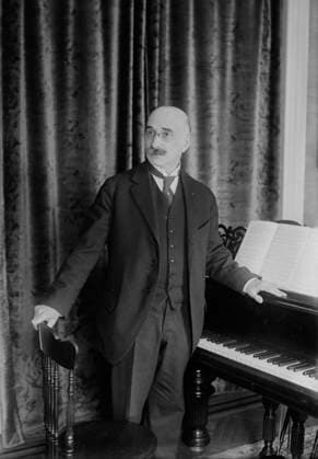 RECORD DATE NOT STATED A.E. Johnstone, between 1918 and c1920. Shows composer Arthur Edward Johnstone (1860-1944). Copyright:xHeritagexArt HeritagexImagesxBainxNewsxServicex IMAGO, ! ACHTUNG: AUFNAHMEDATUM GESCHÄTZT!  Copyright:HeritagexArt HeritagexImagesxBainxNewsxServicex IMAGO