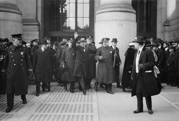 RECORD DATE NOT STATED Billy Sunday reaches New York, between c1915 and c1920. Copyright:xHeritagexArt HeritagexImagesxBainxNewsxServicex IMAGO, ! ACHTUNG: AUFNAHMEDATUM GESCHÄTZT!  Copyright:HeritagexArt HeritagexImagesxBainxNewsxServicex IMAGO