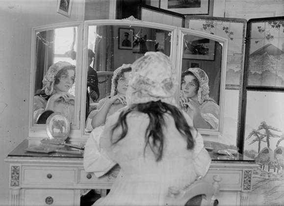 RECORD DATE NOT STATED Olive Thomas, between c1915 and c1920. Copyright:xHeritagexArt HeritagexImagesxBainxNewsxServicex IMAGO, ! ACHTUNG: AUFNAHMEDATUM GESCHÄTZT!  Copyright:HeritagexArt HeritagexImagesxBainxNewsxServicex IMAGO