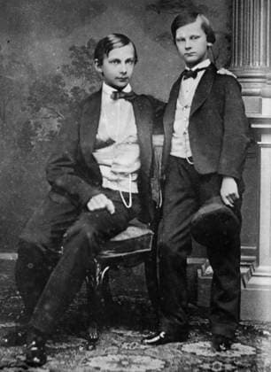 RECORD DATE NOT STATED Princes Ludwig & Otto, between c1910 and c1915. Shows Princes Ludwig and Otto of Bavaria Shows Ludwig II (1845-1886) who was King of Bavaria from 1864 to 1886, with his brother Otto (1848-1916), who succeeded Ludwig and served as King of Bavaria from 1886 to 1913. Original photograph was taken ca. 1860 and copied later by Bain. Copyright:xHeritagexArt HeritagexImagesxBainxNewsxServicex IMAGO, ! ACHTUNG: AUFNAHMEDATUM GESCHÄTZT!  Copyright:HeritagexArt HeritagexImagesxBainxNewsxServicex IMAGO