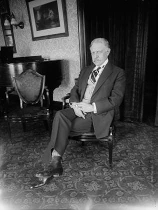 RECORD DATE NOT STATED Henry Louis Reginald De Koven, between c1915 and c1920. Shows Henry Louis Reginald De Koven (1859-1920), an American music critic and composer of comic operas. Copyright:xHeritagexArt HeritagexImagesxBainxNewsxServicex IMAGO, ! ACHTUNG: AUFNAHMEDATUM GESCHÄTZT!  Copyright:HeritagexArt HeritagexImagesxBainxNewsxServicex IMAGO