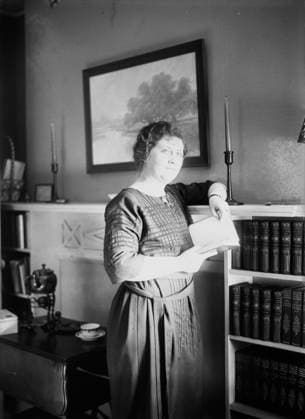 RECORD DATE NOT STATED Marie Tiffany, between c1915 and c1920. Shows opera singer Marie Tiffany (born Marie Berg) (1881-1948). Copyright:xHeritagexArt HeritagexImagesxBainxNewsxServicex IMAGO, ! ACHTUNG: AUFNAHMEDATUM GESCHÄTZT!  Copyright:HeritagexArt HeritagexImagesxBainxNewsxServicex IMAGO