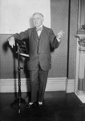 RECORD DATE NOT STATED Walter Damrosch, between c1915 and c1920. Shows German American conductor and composer Walter Damrosch (1862-1950), who served as director of the New York Symphony Orchestra. Copyright:xHeritagexArt HeritagexImagesxBainxNewsxServicex IMAGO, ! ACHTUNG: AUFNAHMEDATUM GESCHÄTZT!  Copyright:HeritagexArt HeritagexImagesxBainxNewsxServicex IMAGO