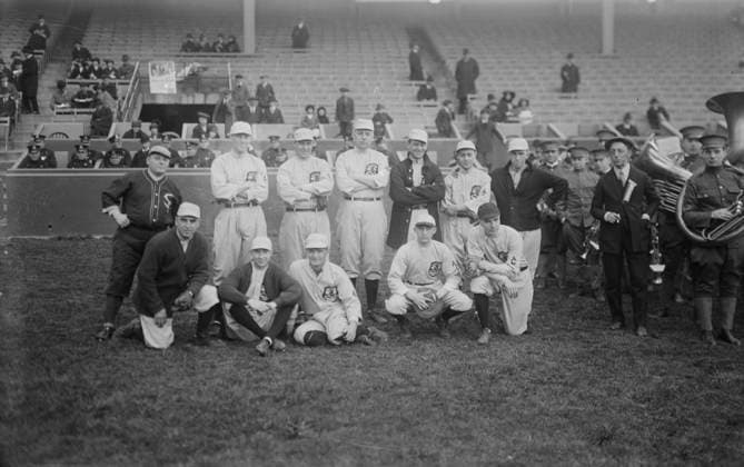 RECORD DATE NOT STATED Actors, 1919. Shows the actors team which played in a baseball game between actors and songwriters at the Polo Grounds in New York City. The baseball game was a fundraiser for the Actors Fund of America. Copyright:xHeritagexArt HeritagexImagesxBainxNewsxServicex IMAGO, ! ACHTUNG: AUFNAHMEDATUM GESCHÄTZT!  Copyright:HeritagexArt HeritagexImagesxBainxNewsxServicex IMAGO