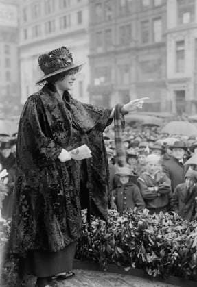 RECORD DATE NOT STATED Elsie Ferguson, between c1915 and c1920. Shows actress and dancer Elsie Ferguson (1883-1961). Copyright:xHeritagexArt HeritagexImagesxBainxNewsxServicex IMAGO, ! ACHTUNG: AUFNAHMEDATUM GESCHÄTZT!  Copyright:HeritagexArt HeritagexImagesxBainxNewsxServicex IMAGO