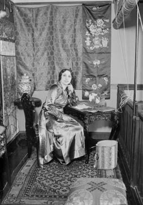 RECORD DATE NOT STATED Galli-Curci, between c1915 and c1920. Shows Italian coloratura soprano opera singer Amelita Galli-Curci (1882-1963). Copyright:xHeritagexArt HeritagexImagesxBainxNewsxServicex IMAGO, ! ACHTUNG: AUFNAHMEDATUM GESCHÄTZT!  Copyright:HeritagexArt HeritagexImagesxBainxNewsxServicex IMAGO