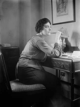 RECORD DATE NOT STATED Alice Gentle, between c1915 and c1920. Copyright:xHeritagexArt HeritagexImagesxBainxNewsxServicex IMAGO, ! ACHTUNG: AUFNAHMEDATUM GESCHÄTZT!  Copyright:HeritagexArt HeritagexImagesxBainxNewsxServicex IMAGO