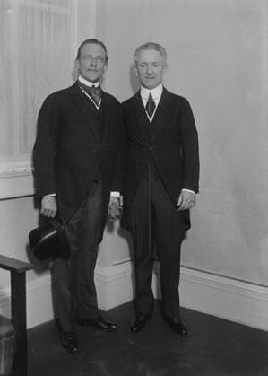 RECORD DATE NOT STATED Hadley & Stransky, between c1915 and c1920. Shows American composer and conductor, Henry Kimball Hadley and Czech composer and conductor Josef Stransky. Copyright:xHeritagexArt HeritagexImagesxBainxNewsxServicex IMAGO, ! ACHTUNG: AUFNAHMEDATUM GESCHÄTZT!  Copyright:HeritagexArt HeritagexImagesxBainxNewsxServicex IMAGO