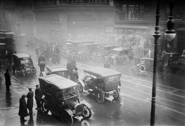 RECORD DATE NOT STATED Subway fire, 1 6 15, 1915. Shows the aftermath of a fire in a New York City subway tunnel which took place near West 55th Street and Broadway, January 6, 1915. Copyright:xHeritagexArt HeritagexImagesxBainxNewsxServicex IMAGO, ! ACHTUNG: AUFNAHMEDATUM GESCHÄTZT!  Copyright:HeritagexArt HeritagexImagesxBainxNewsxServicex IMAGO
