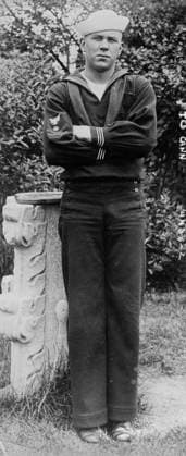 RECORD DATE NOT STATED Ted Cann, between c1915 and 1918. Shows swimmer Tedford Harris Cann (1897-1963) who served as a U.S. Naval Reserve officer during World War I and received the Medal of Honor. Copyright:xHeritagexArt HeritagexImagesxBainxNewsxServicex IMAGO, ! ACHTUNG: AUFNAHMEDATUM GESCHÄTZT!  Copyright:HeritagexArt HeritagexImagesxBainxNewsxServicex IMAGO